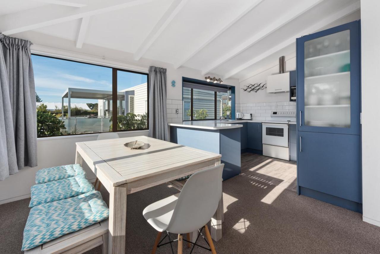 The Blue Beach House Mount Maunganui Exterior photo