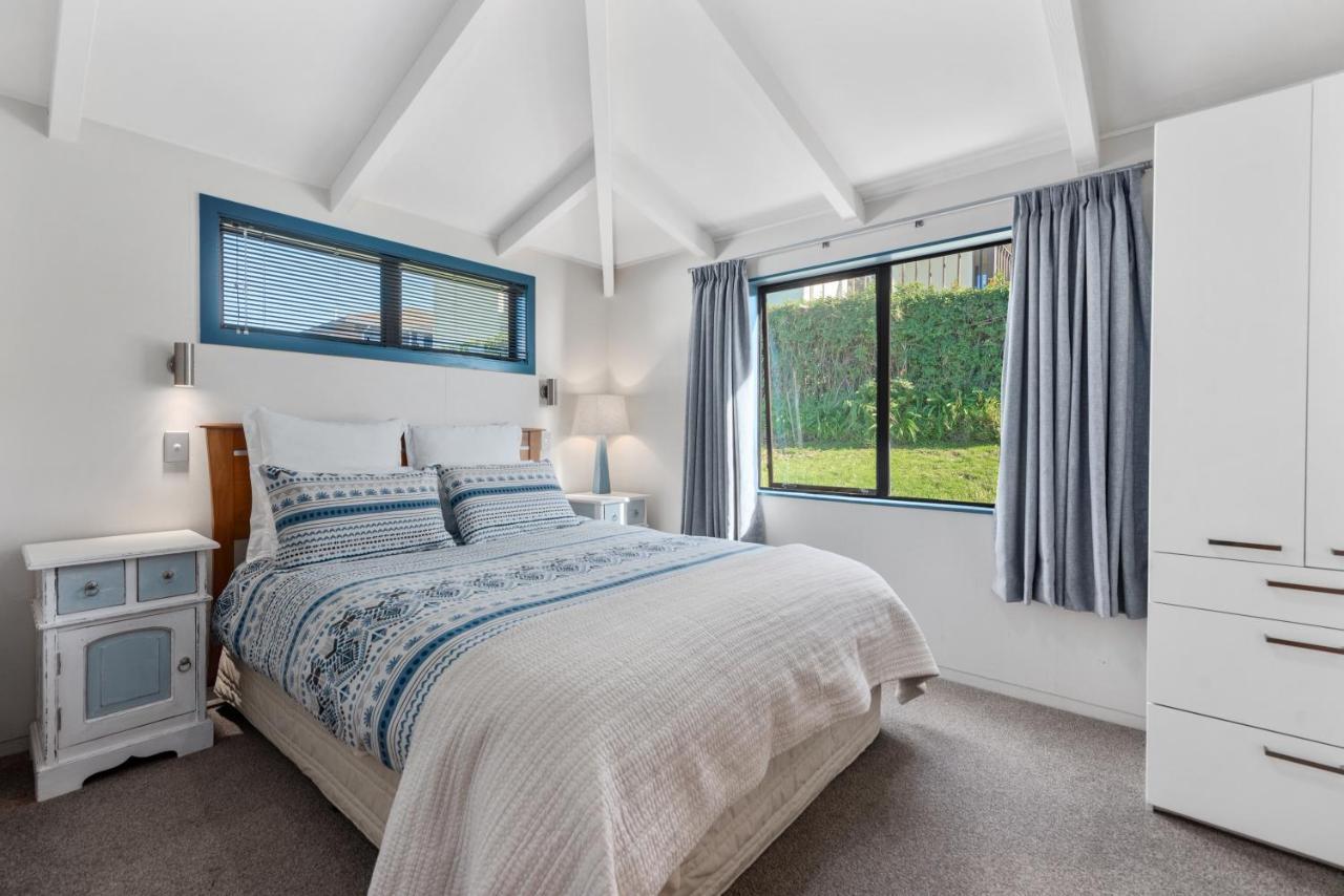 The Blue Beach House Mount Maunganui Exterior photo