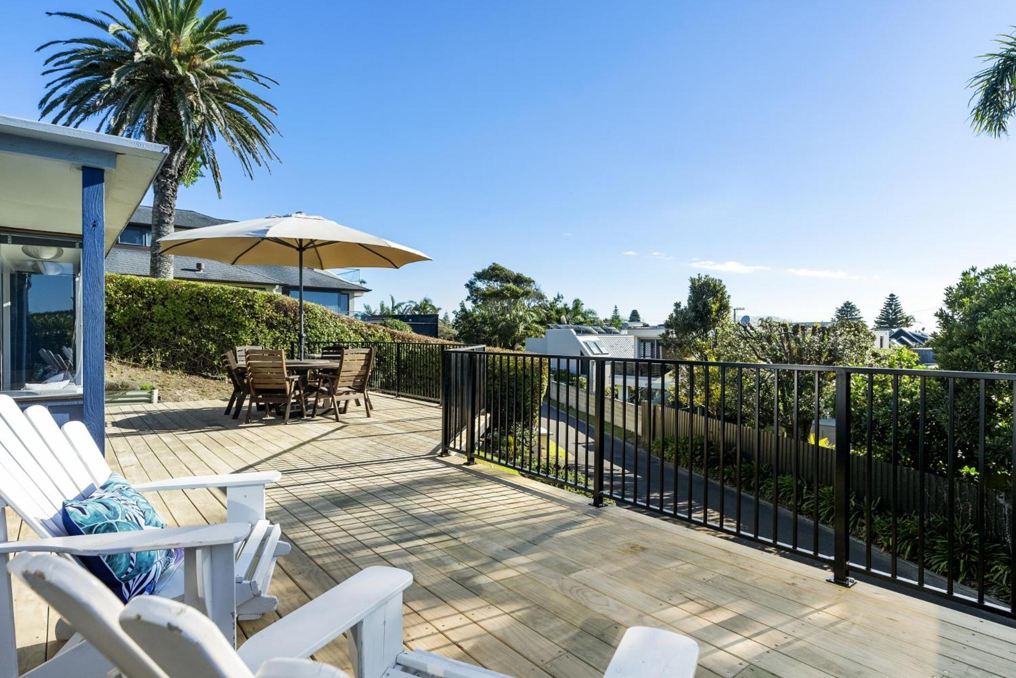 The Blue Beach House Villa Mount Maunganui Exterior photo