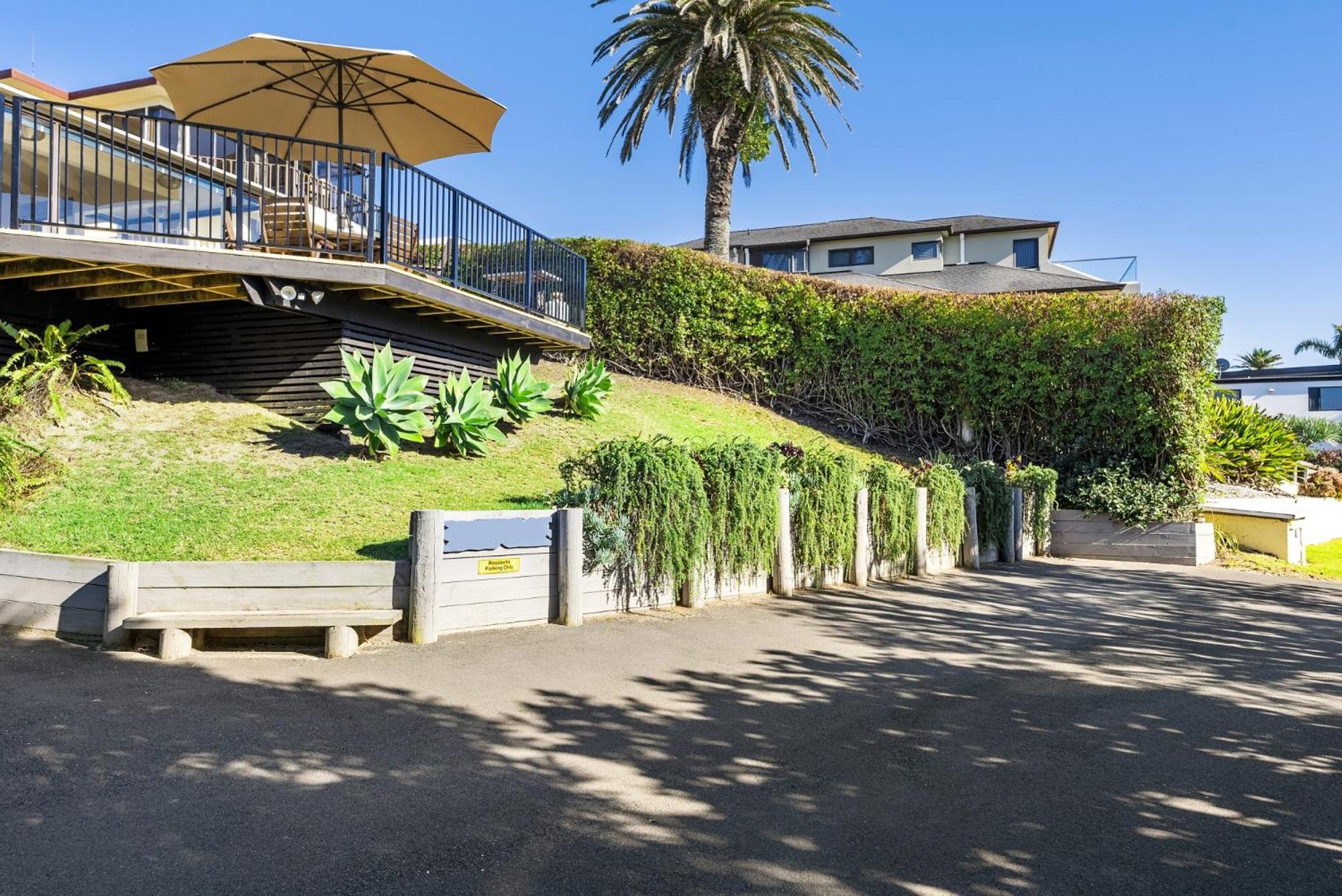 The Blue Beach House Villa Mount Maunganui Exterior photo